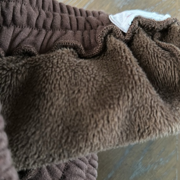 Showpo. SUNDAY SOCIETY CLUB - NYC SWEAT SHORTS IN CHOCOLATE size small - Picture 7 of 7